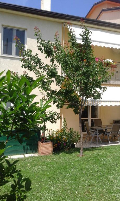 Apartment Laura Poreč Exterior foto